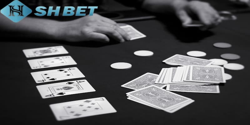 Đoán bài trong game poker