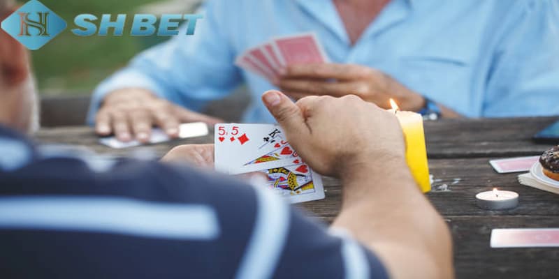 Đoán bài trong game poker với tinh thần độc lập